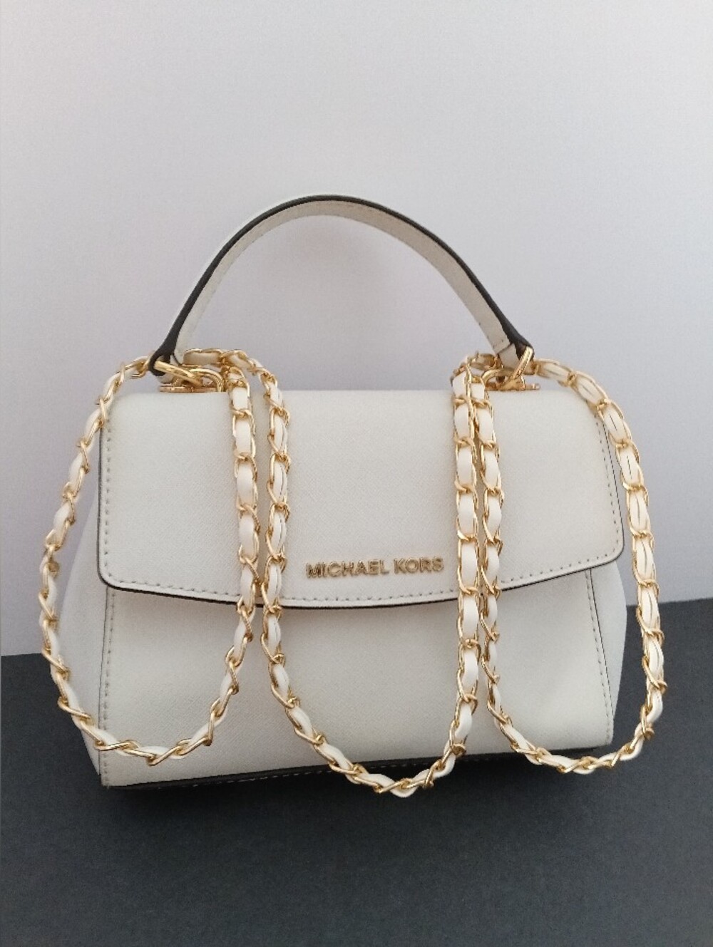 Michael Kors white Leather Mini Purse with Handle/Crossbody Strap